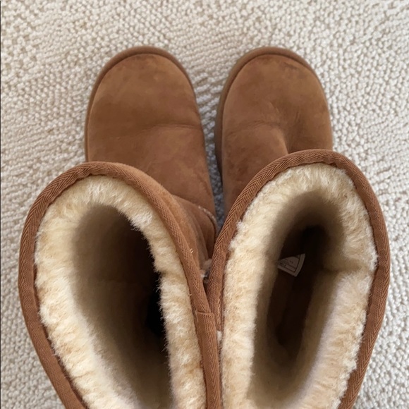 UGG boots- nutmeg/caramel color size 7 - Picture 5 of 8